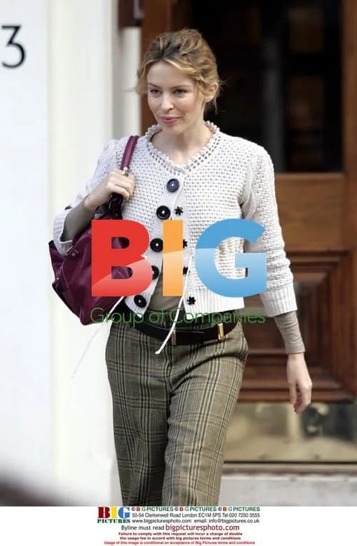 Kylie Minogue Heads to Tour Rehearsals