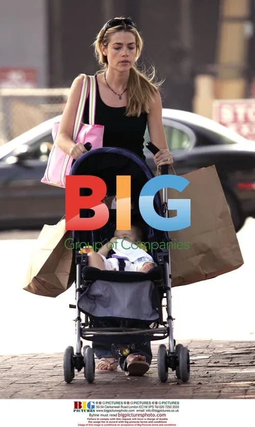 Denise Richards & daughter Sam shopping in Malibu