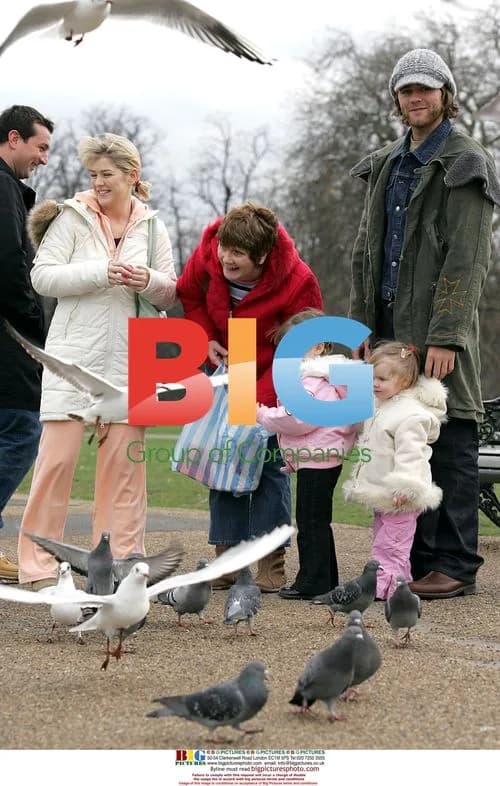Brian McFadden with family in Hyde Park