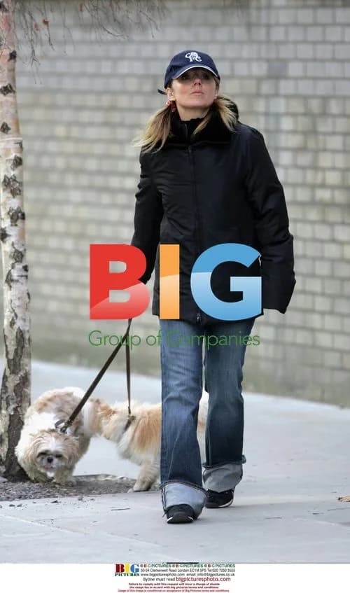 Geri Halliwell Walks Her Dogs in London