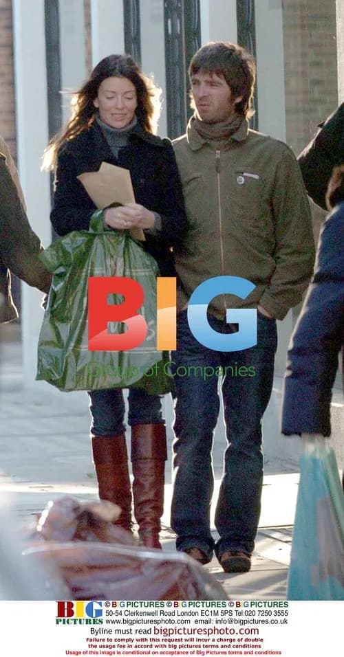 Oasis Rocker Noel Gallagher Shopping in Notting Hill