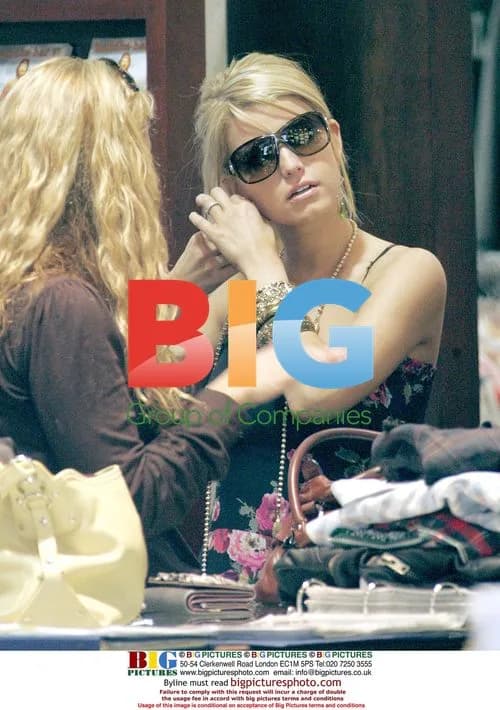 Jessica Simpson Gets Tickets in LA