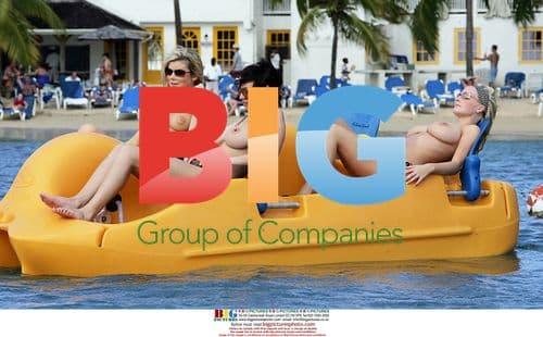 Glamour Girls Enjoy Caribbean Vacation