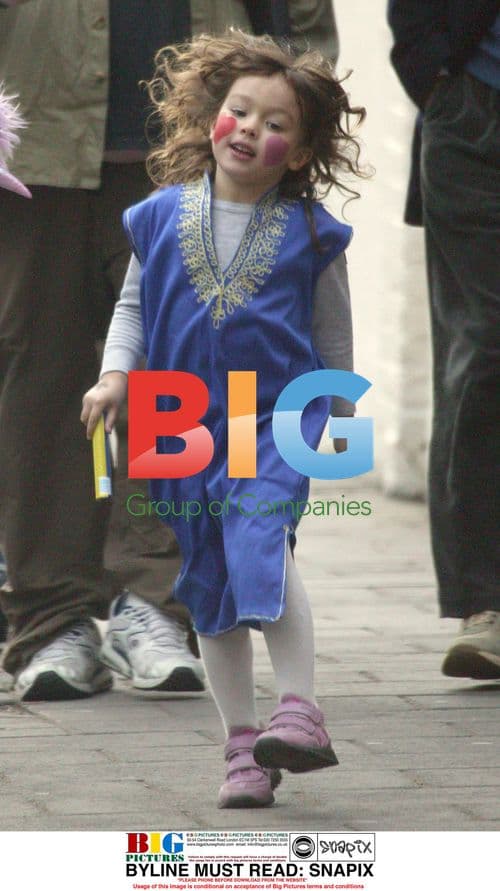 Missy Albarn dances with painted face