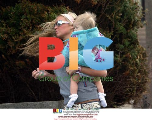 Alex Curran drops off daughter before shopping