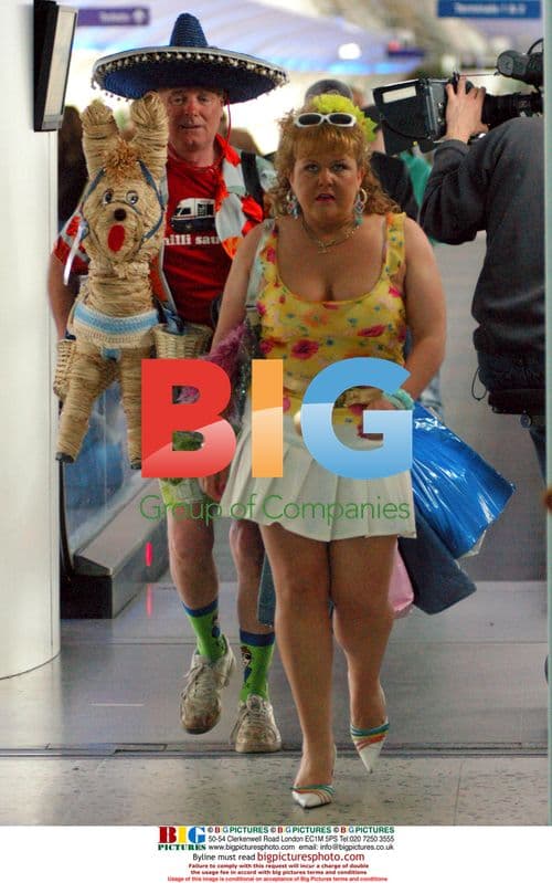 Coronation Street Actors Filming