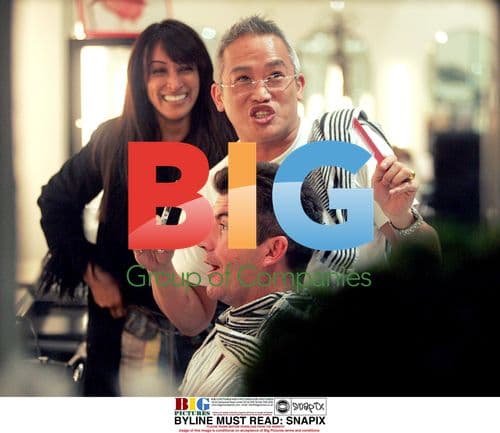 Simon Cowell gets haircut in London