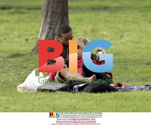 Billie Piper and Boyfriend in Primrose Hill