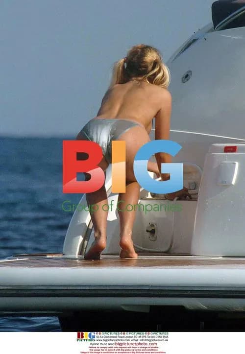 Leah Newman Strips Off on Caribbean Vacation