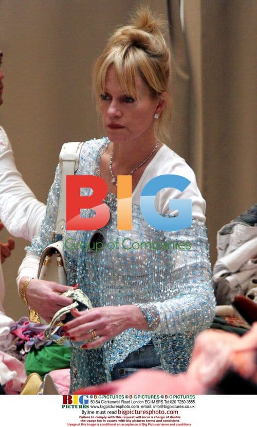 Melanie Griffith and Stella del Carmen Shopping