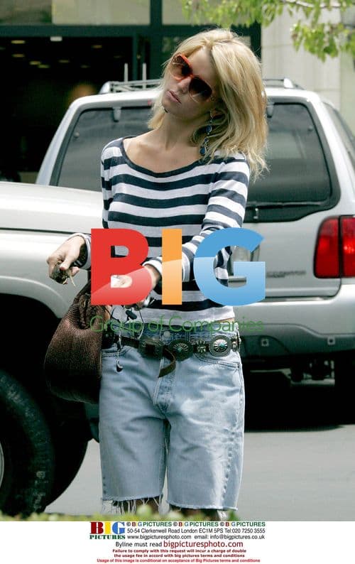 Jessica Simpson Out Shopping Alone