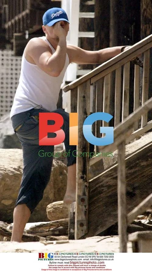 DiCaprio visits mom in Malibu