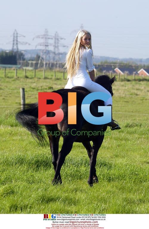 Jennifer Ellison Enjoys Day at Stables