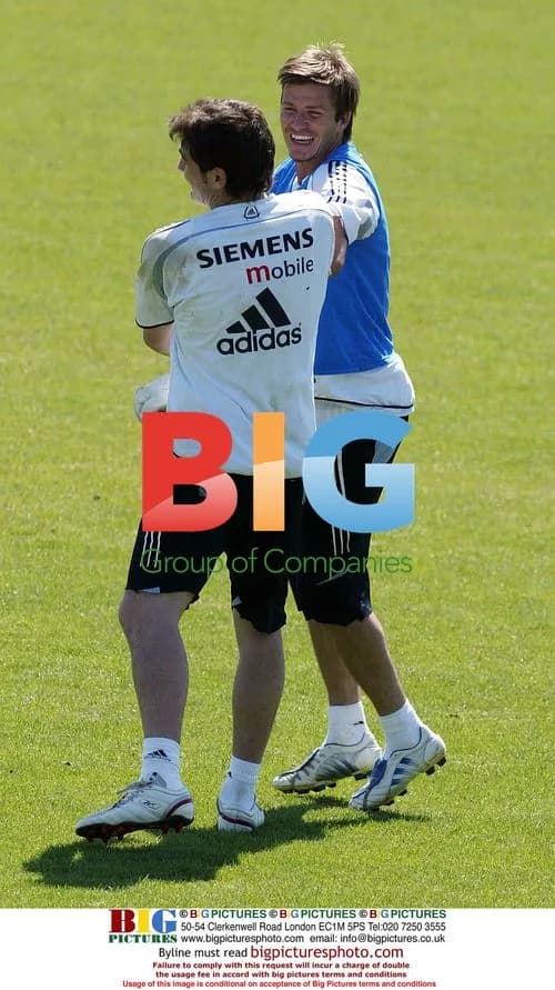 Beckham and Casillas Play-Fighting at Real Madrid Training