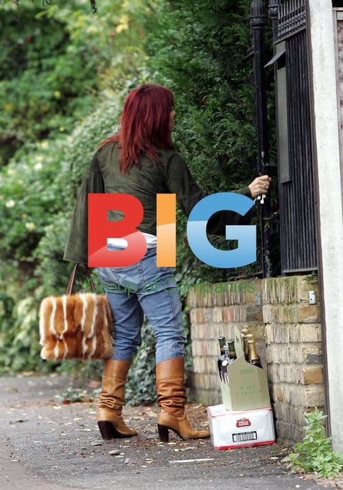 Jessie Wallace prepares for baby's birthday