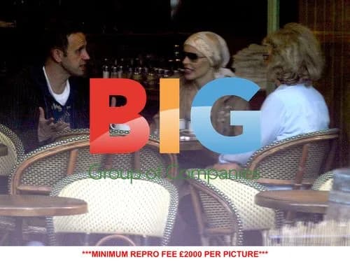 Kylie Minogue Enjoys Coffee with Mom in Paris