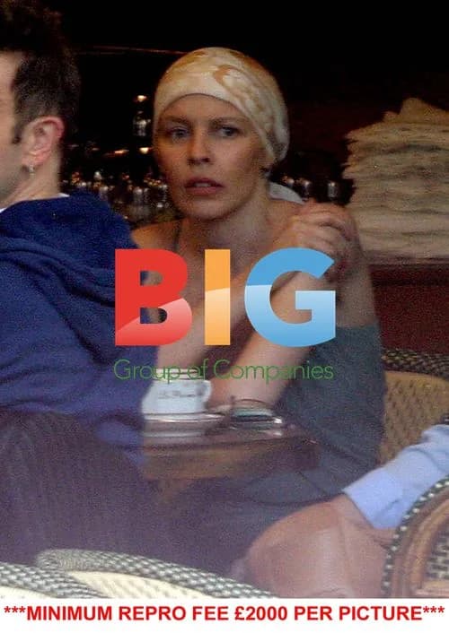 Kylie Minogue coffee with friends in Paris