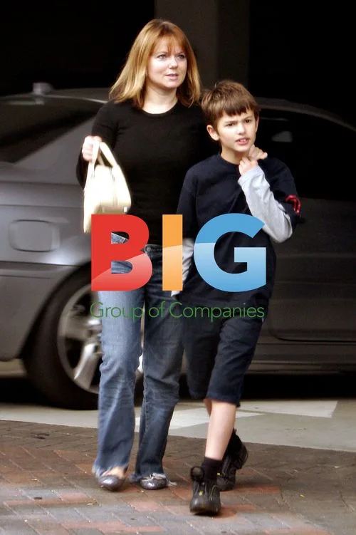 Pregnant Geri Halliwell Spends Day with Friend in LA
