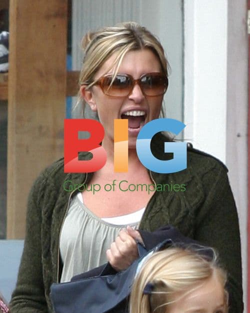 Tina Hobley and daughter enjoy outing in London