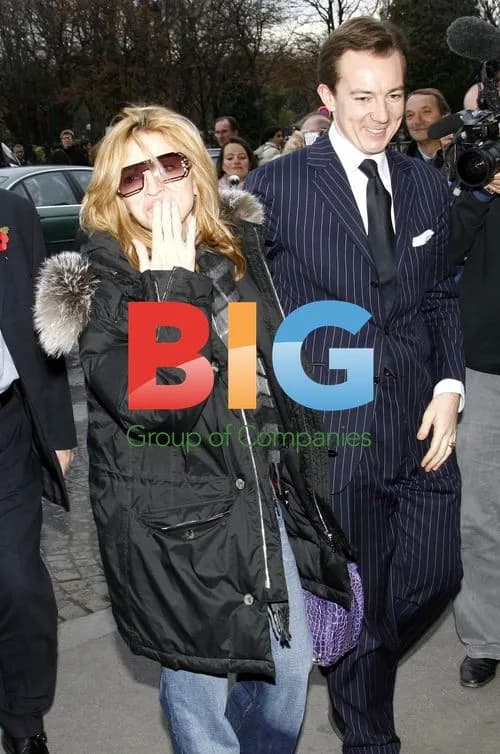 Madonna Arrives at Paris Hotel Crillion