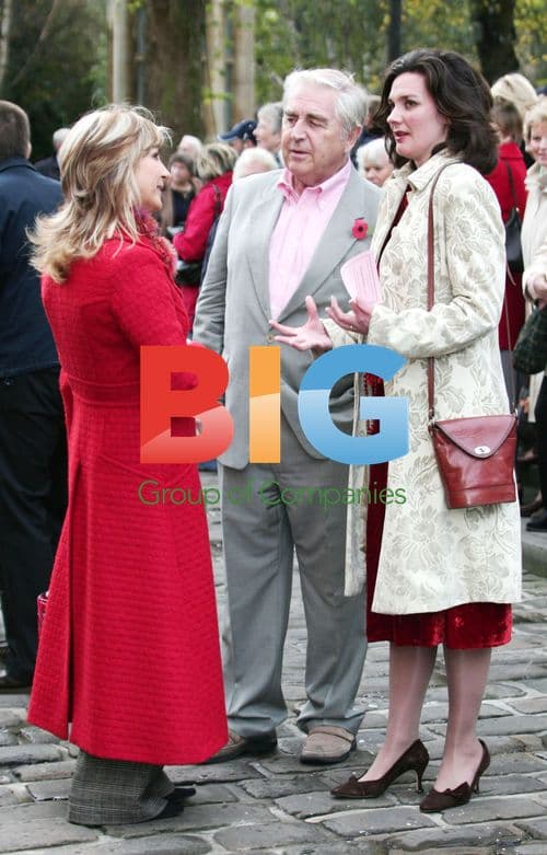 Stars at Richard Whiteley memorial