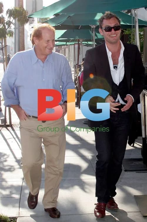Jude Law Lunches with Friends in Beverly Hills