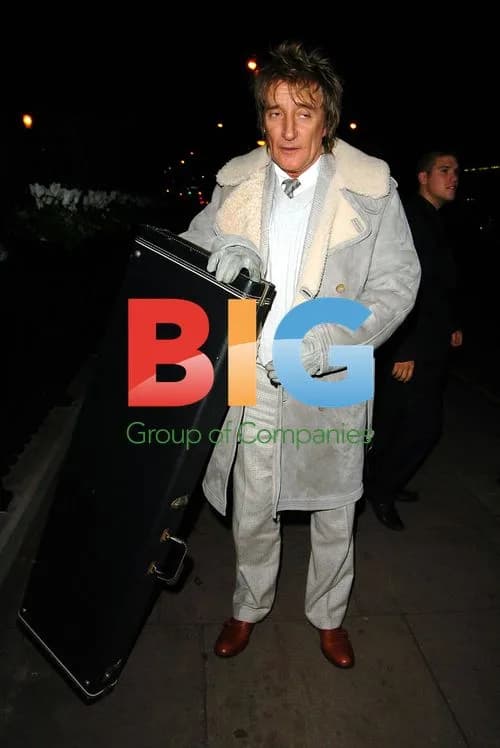 Rod Stewart and Penny Lancaster Out in London