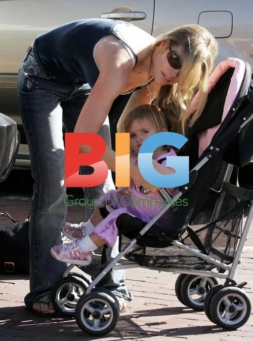 Denise Richards with kids in Malibu