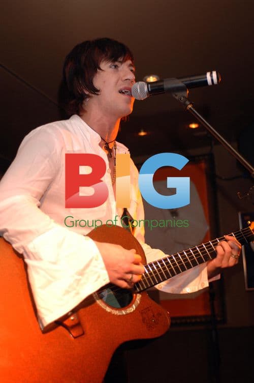 Tabby Performs at Hard Rock Cafe