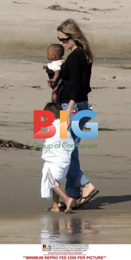 Brad Pitt and Angelina Jolie at the Beach