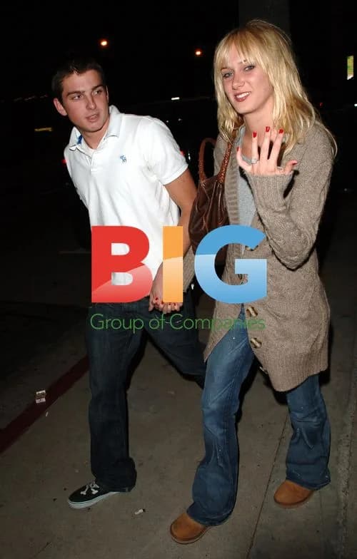 Kimberly Stewart Shows Off Engagement Ring