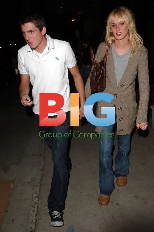 Kimberly Stewart Shows Off Engagement Ring