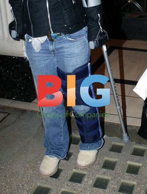 Kelly Osbourne and Sharon Leaving Flat