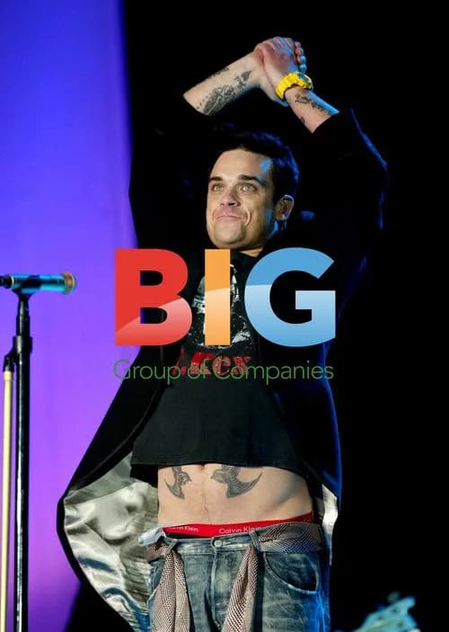 Robbie Williams Performing in Mexico City