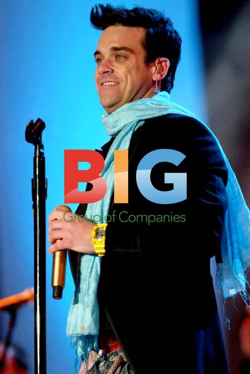 Robbie Williams Performs in Mexico City