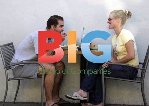 Pete Sampras and wife Bridgette Wilson-Sampras have lunch