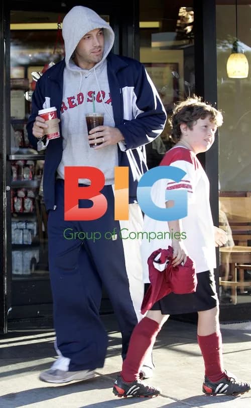 Ben Affleck gets coffee in Brentwood