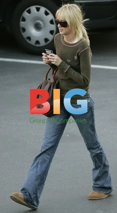 Kimberly Stewart Out with Friends