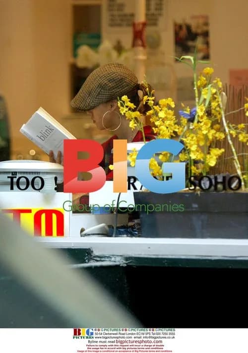 Jessica Alba Reading 'Blink' in Soho