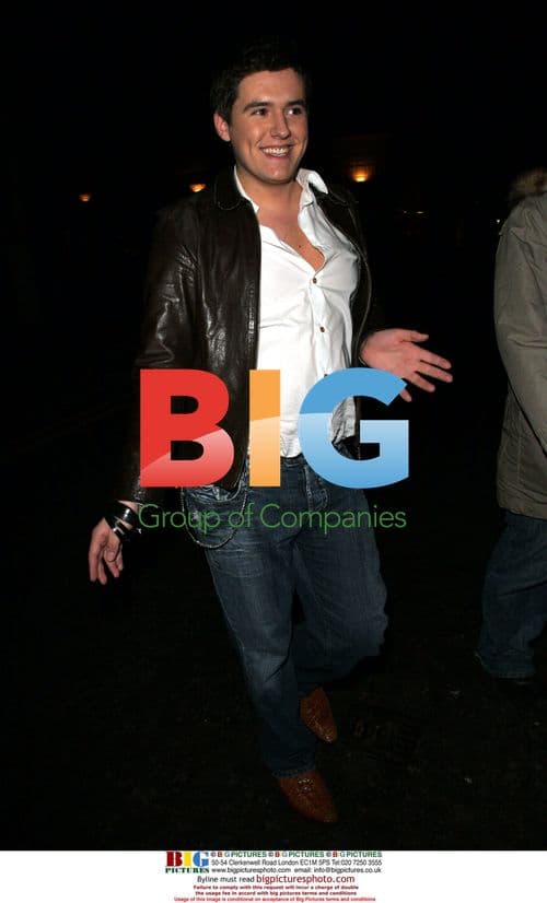 Craig Coates and friend fight with paparazzi