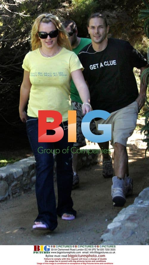 Britney Spears, Kevin Federline Out in Malibu