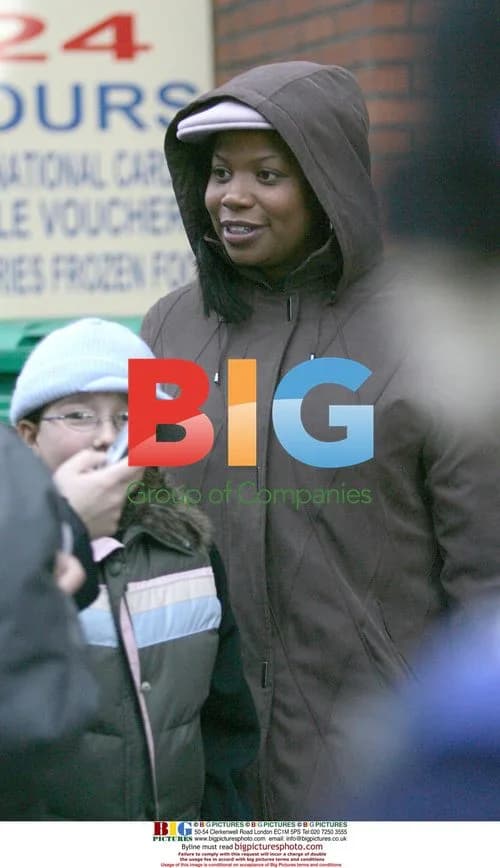 X-Factor Star Brenda Edwards Spotted Shopping