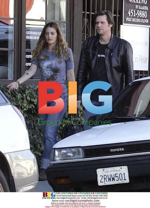 Jim Carrey Out with Brunette in Brentwood