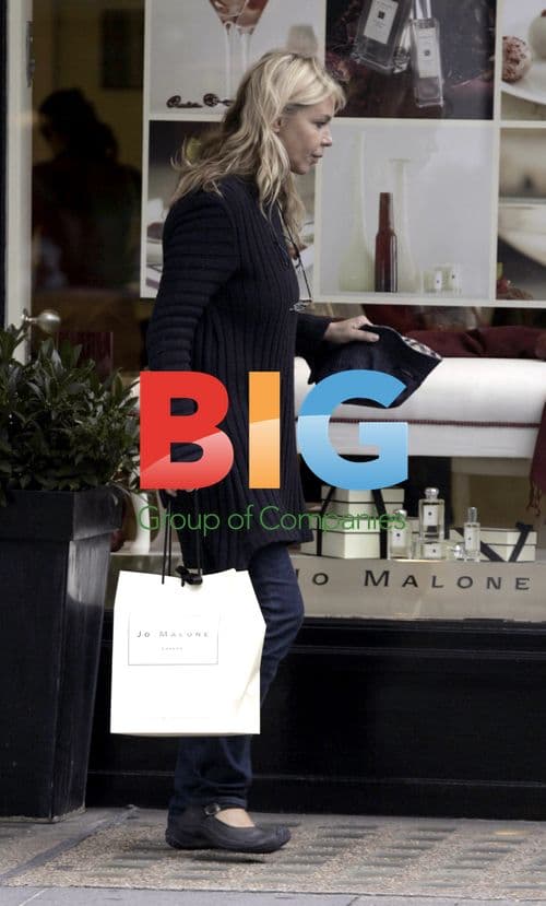 Lesley Ash Shopping on Bond Street