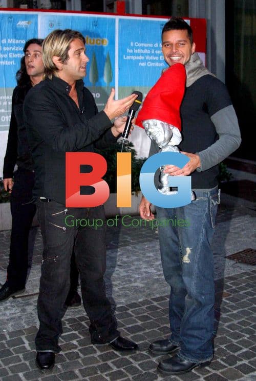 Ricky Martin Presented with Gongolo Dwarf