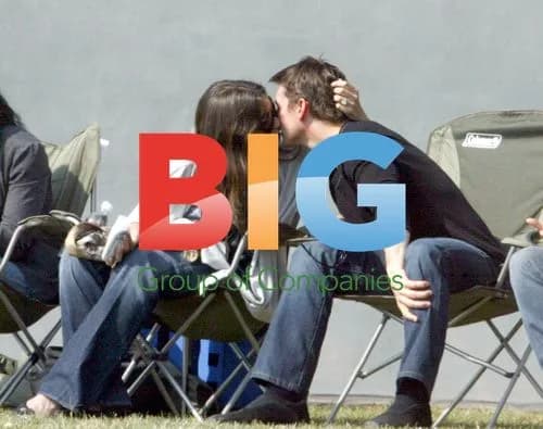 Tom Cruise and Katie Holmes at the Park
