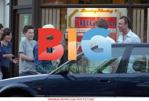 Jude Law, Sienna Miller, Daniel Craig, Gary Kemp on Stroll