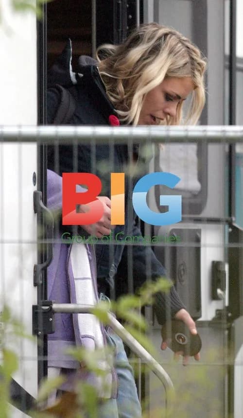 Billie Piper on Doctor Who Set