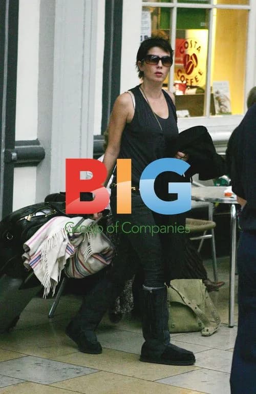 Sadie Frost Arrives at Paddington Station