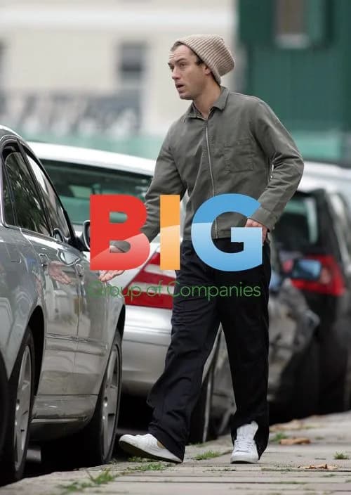 Jude Law Drops Off Child at School